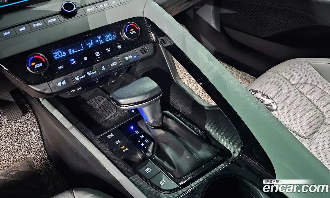 Hyundai Avante 2024 1.6 Автомат в Москве № 112411, фото 9