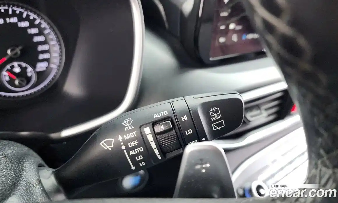 Hyundai Santa Fe 2023 1.6 Автомат в Москве № 112670, фото 18