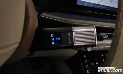 Hyundai Grandeur 2023 1.6 Автомат в Москве № 113023, миниатюра 3