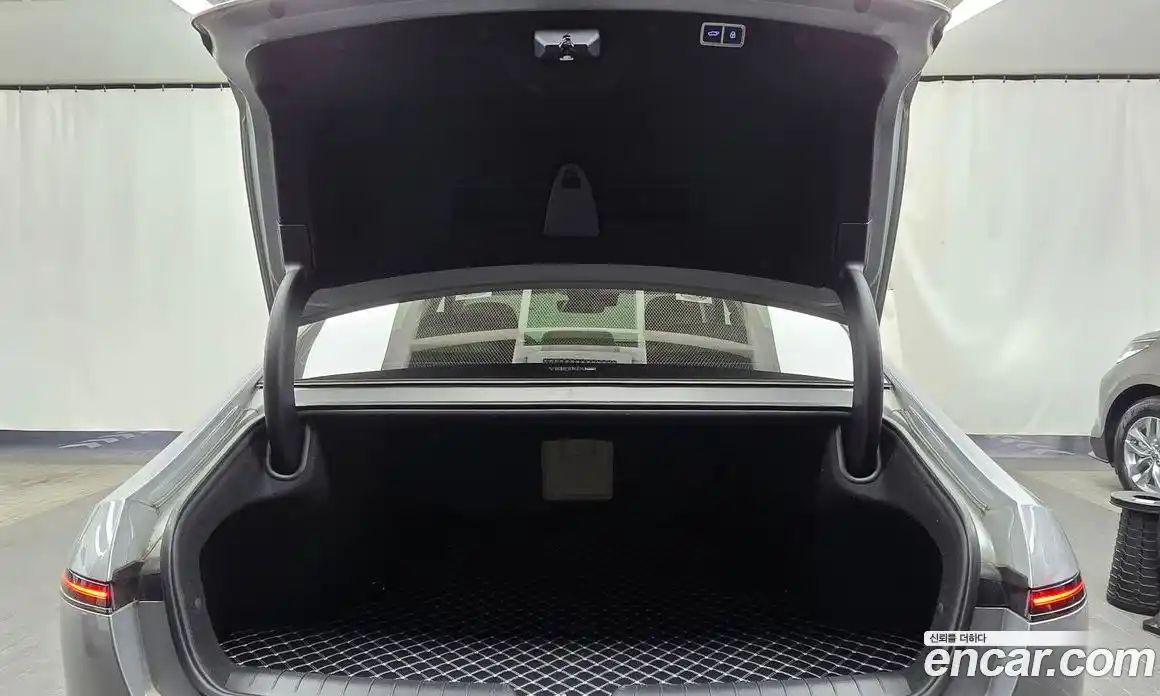 Hyundai Grandeur 2023 1.6 Автомат в Москве № 113023, фото 8