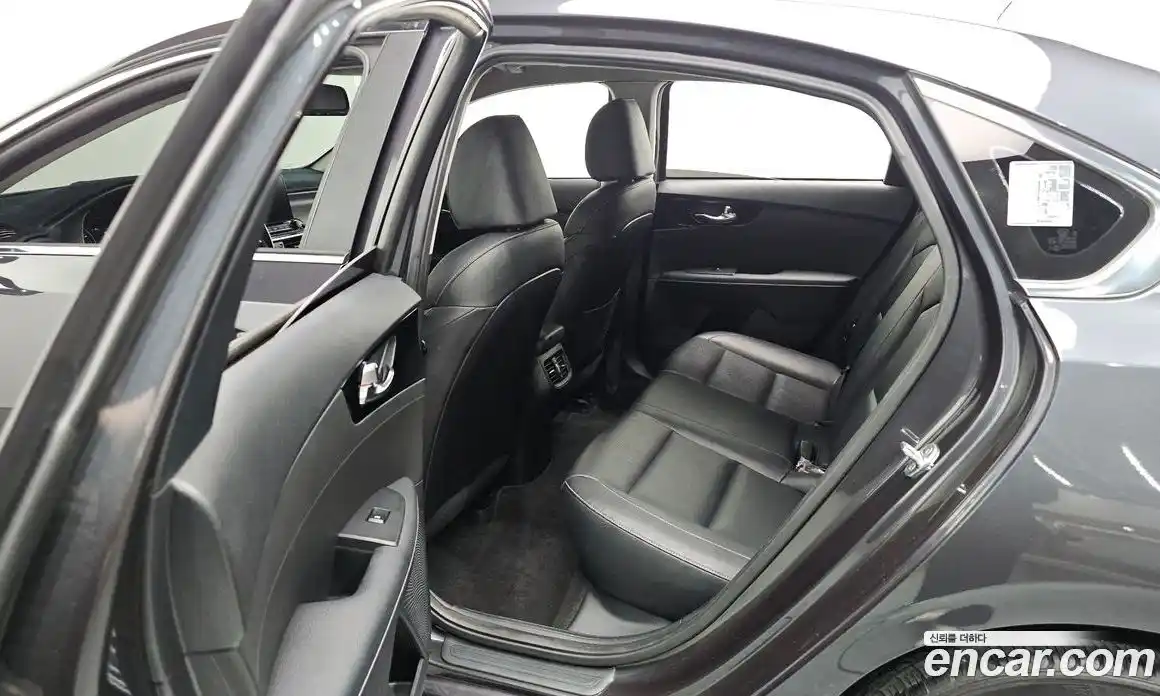 Kia K3 2021 1.6 Автомат в Москве № 120146, фото 20