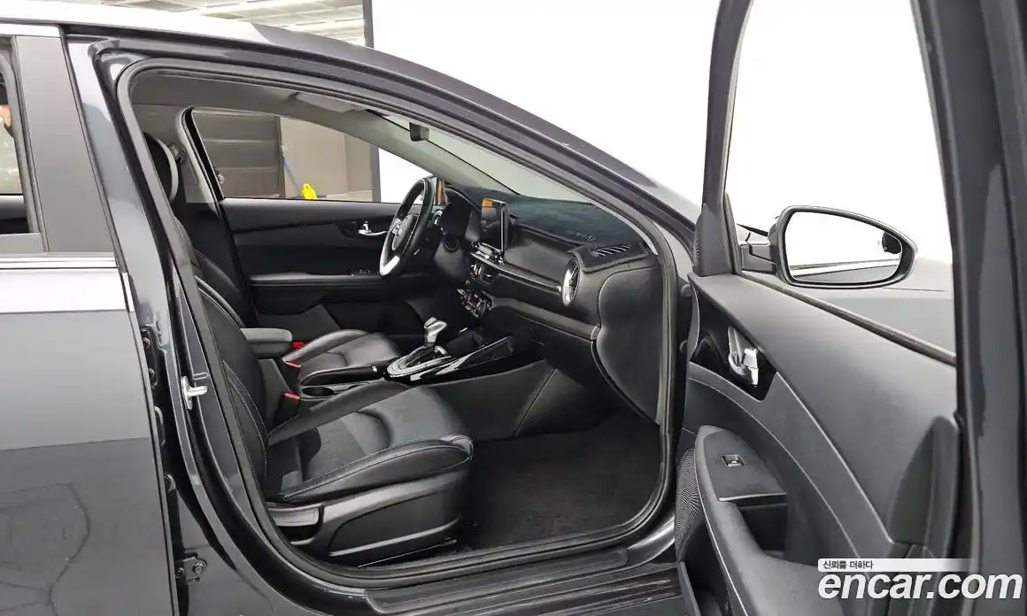 Kia K3 2021 1.6 Автомат в Москве № 120146, фото 10