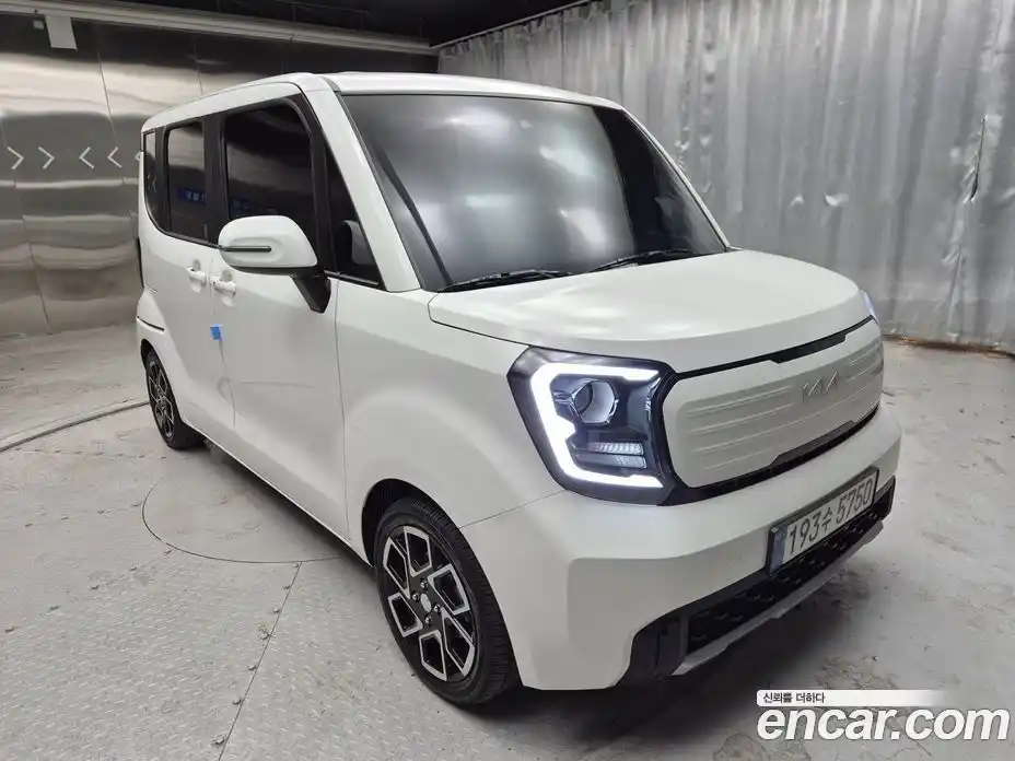 Kia Ray 2023 1.0 Автомат в Москве № 120244, фото 3