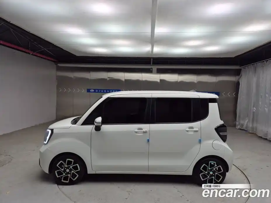 Kia Ray 2023 1.0 Автомат в Москве № 120244, фото 8