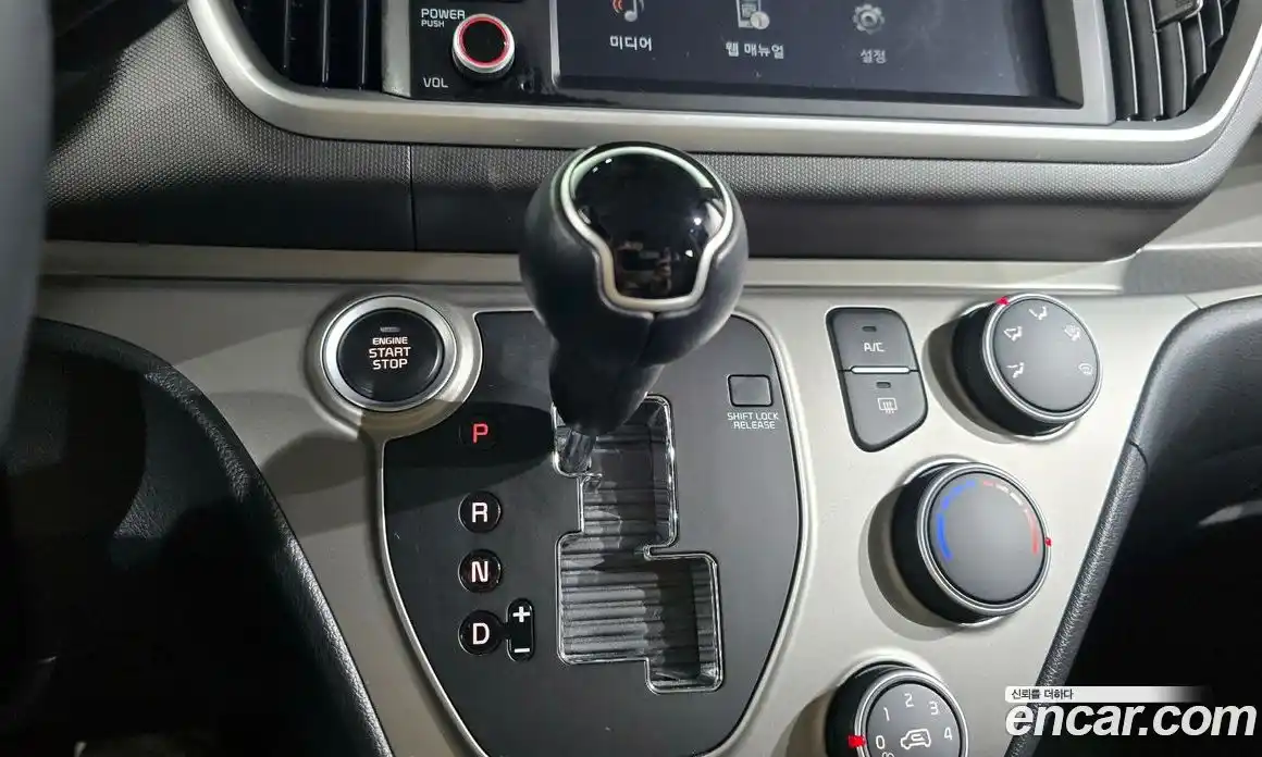 Kia Ray 2022 1.0 Автомат в Москве № 120332, фото 12