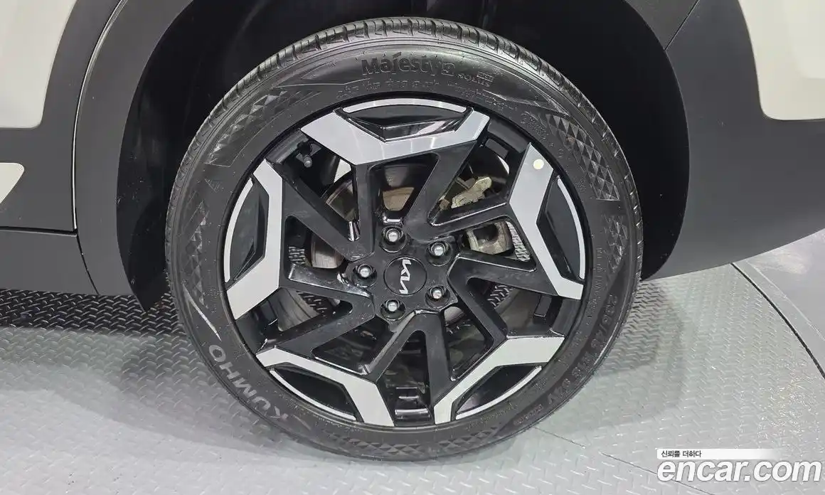 Kia Seltos 2023 1.6 Автомат в Москве № 120600, фото 16