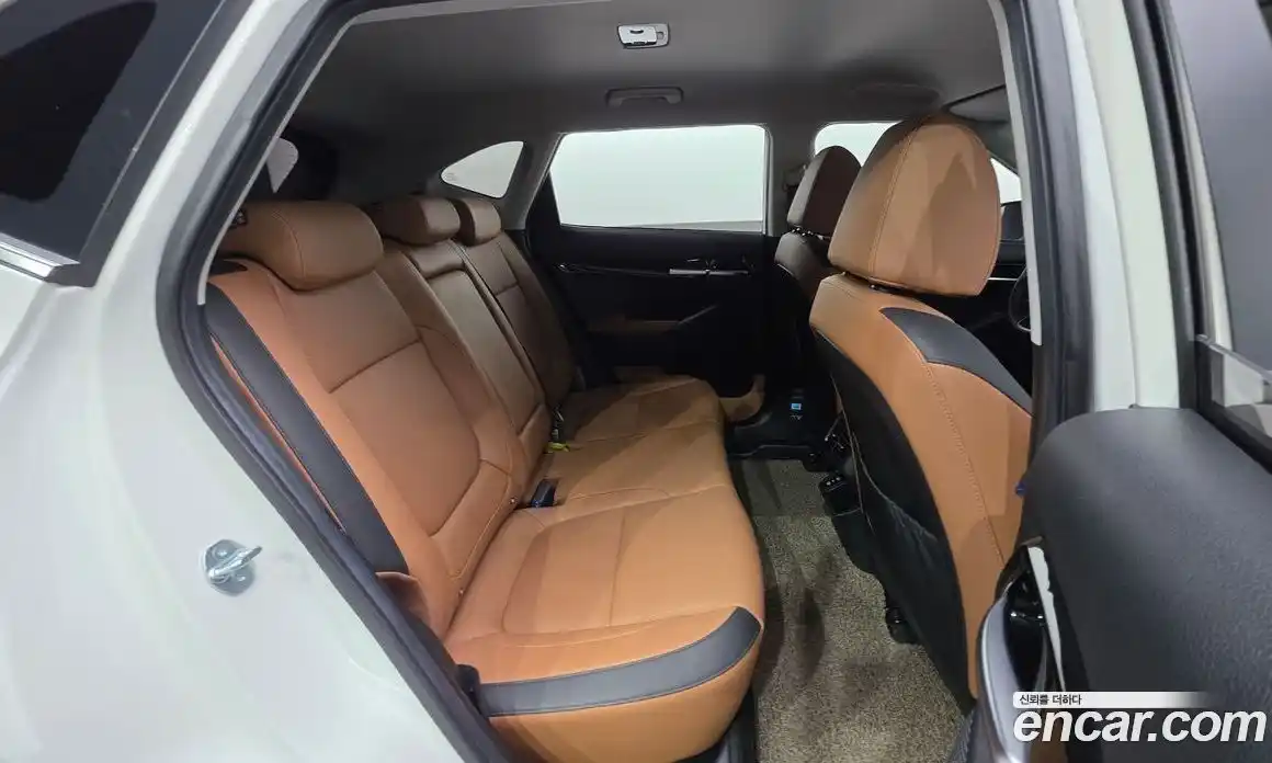 Kia Seltos 2023 1.6 Автомат в Москве № 120600, фото 17