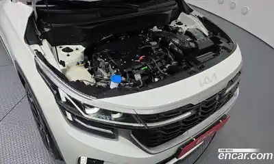 Kia Seltos 2023 1.6 Автомат в Москве № 120600, миниатюра 7