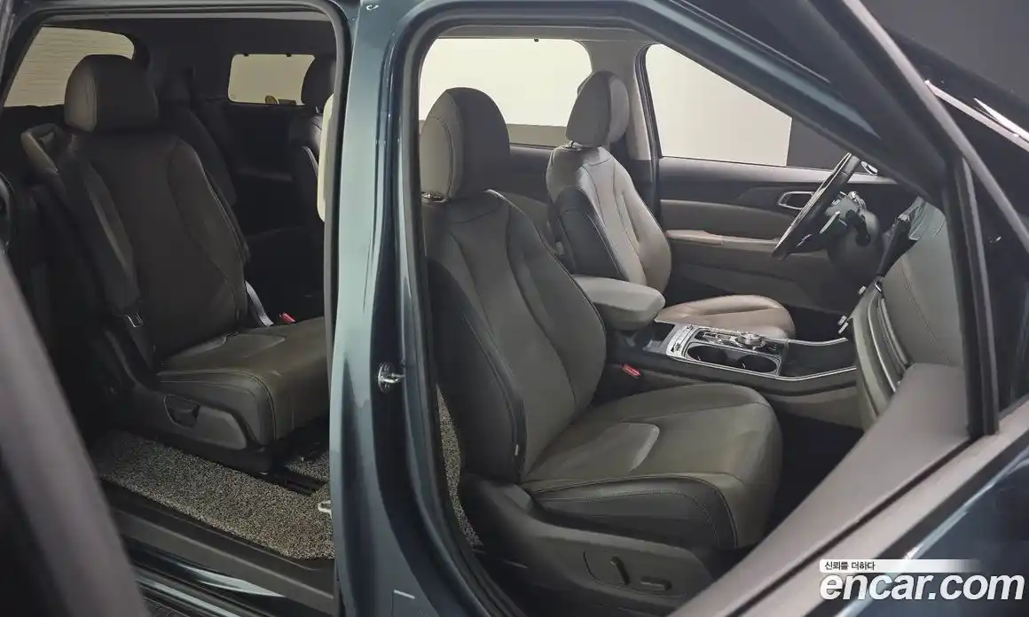 Kia Canival 2024 2.2 Автомат в Москве № 121935, фото 17