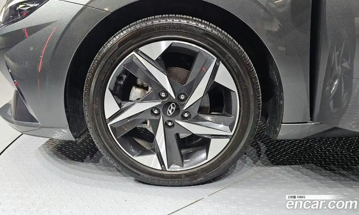 Hyundai Avante 2023 1.6 Автомат в Москве № 125412, фото 17