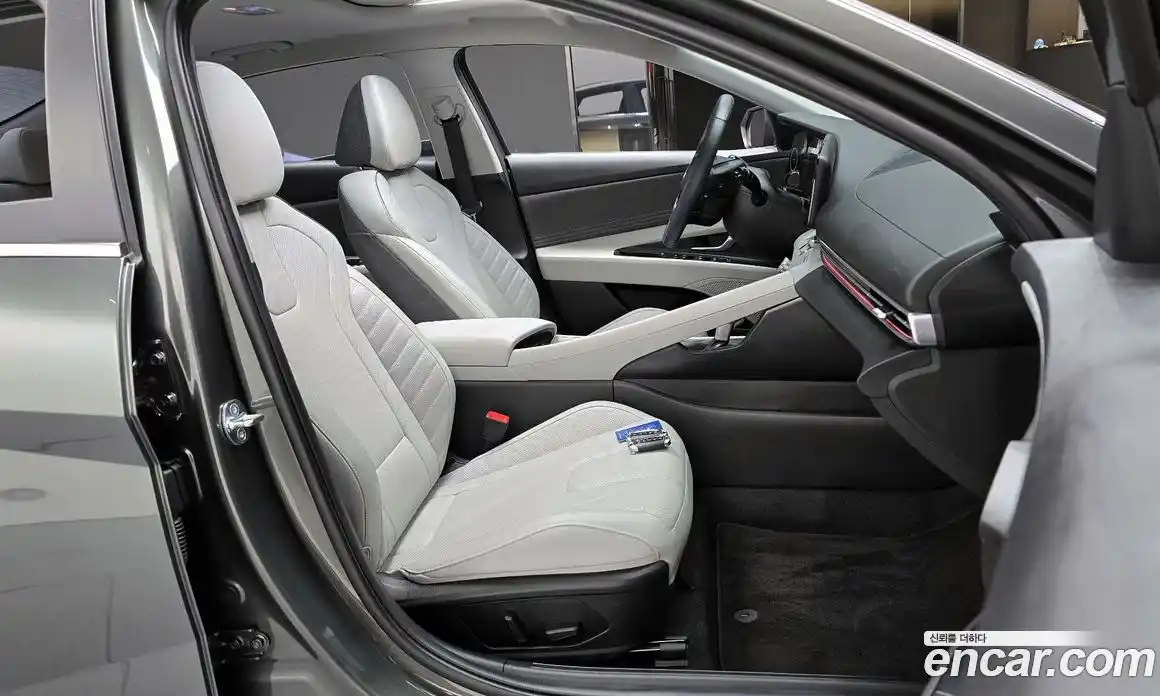 Hyundai Avante 2023 1.6 Автомат в Москве № 125412, фото 9