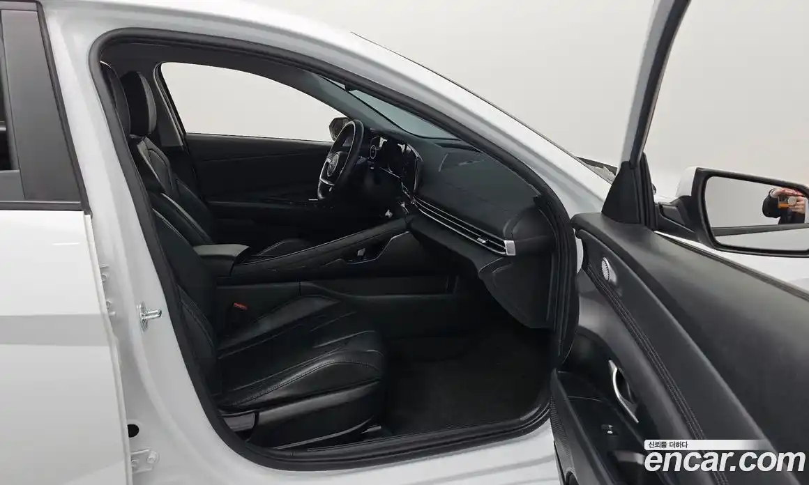 Hyundai Avante 2022 1.6 Автомат в Москве № 126845, фото 17