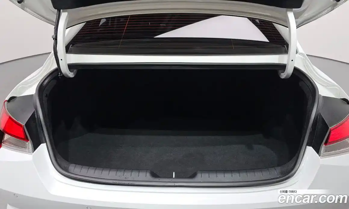 Hyundai Avante 2022 1.6 Автомат в Москве № 126845, фото 19