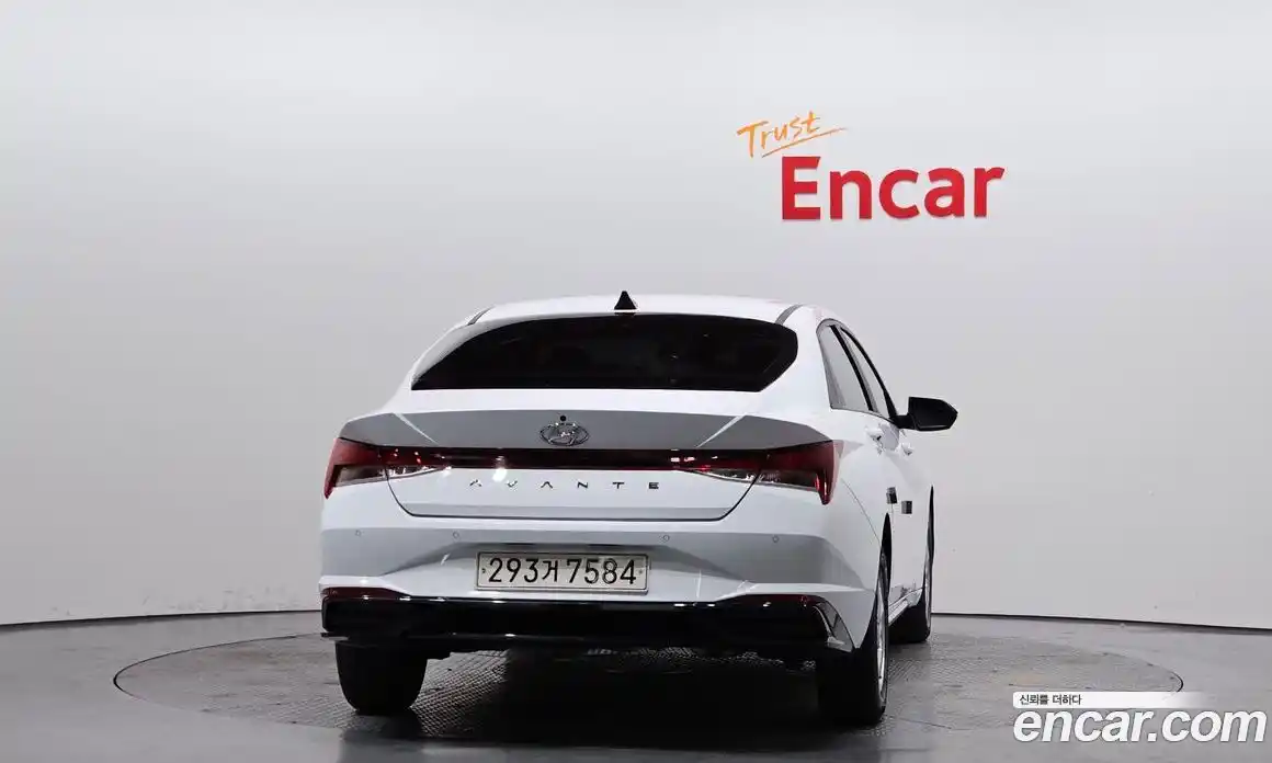 Hyundai Avante 2022 1.6 Автомат в Москве № 126845, фото 4