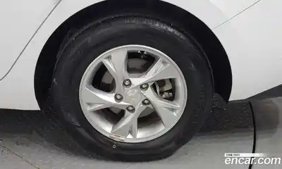 Hyundai Avante 2022 1.6 Автомат в Москве № 126845, миниатюра 5