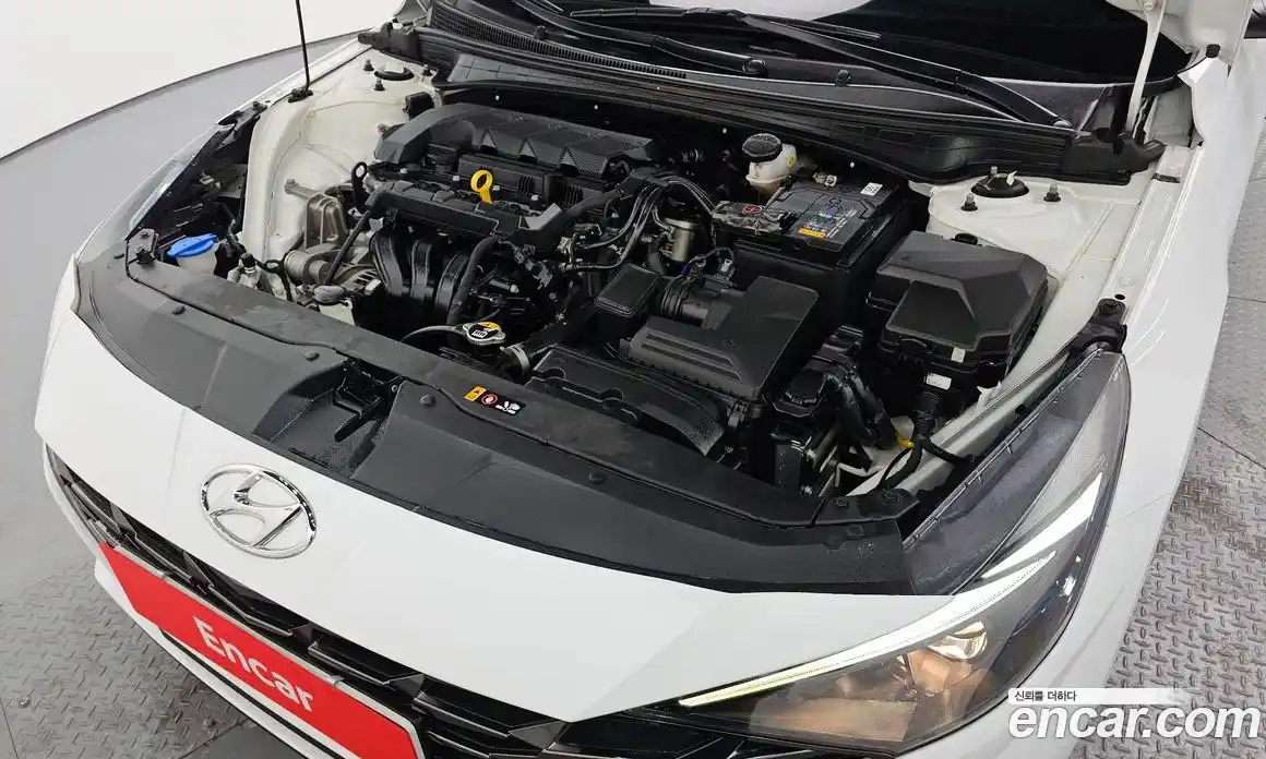 Hyundai Avante 2022 1.6 Автомат в Москве № 126845, фото 6