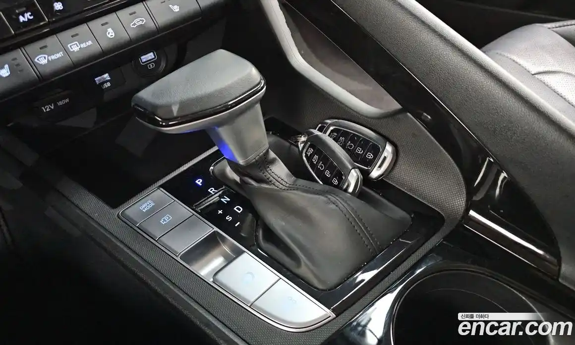 Hyundai Avante 2022 1.6 Автомат в Москве № 126845, фото 9