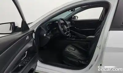 Hyundai Avante 2022 1.6 Автомат в Москве № 126845, миниатюра 10