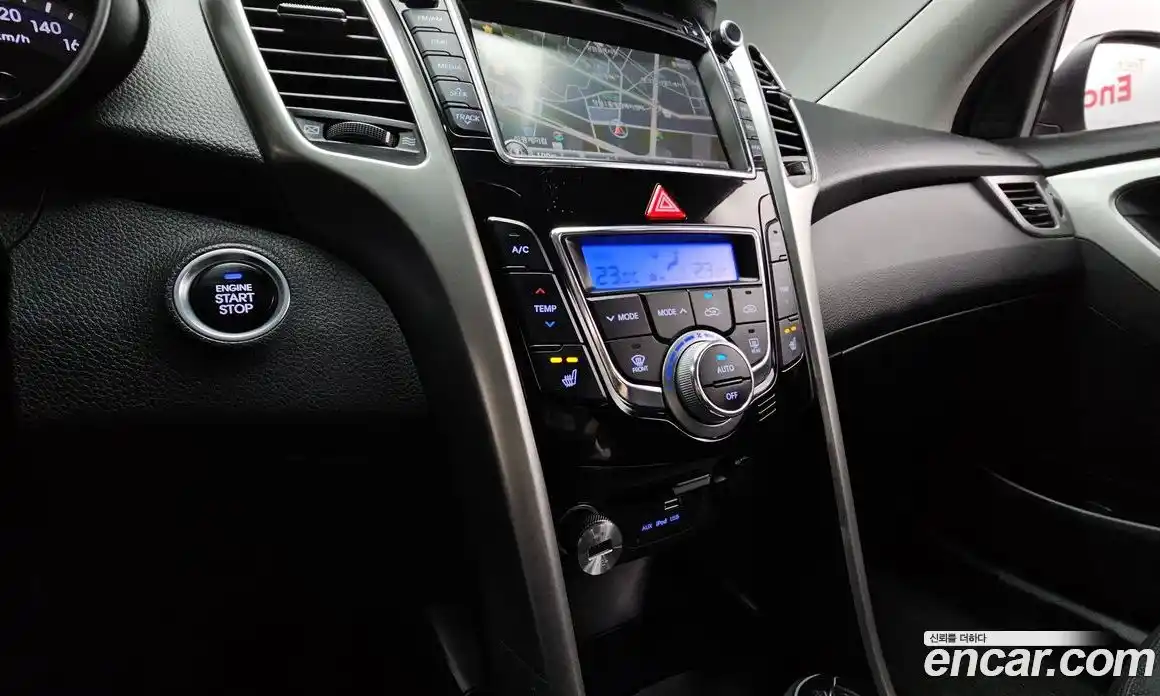 Hyundai i30 2015 1.6 Автомат в Москве № 127048, фото 17