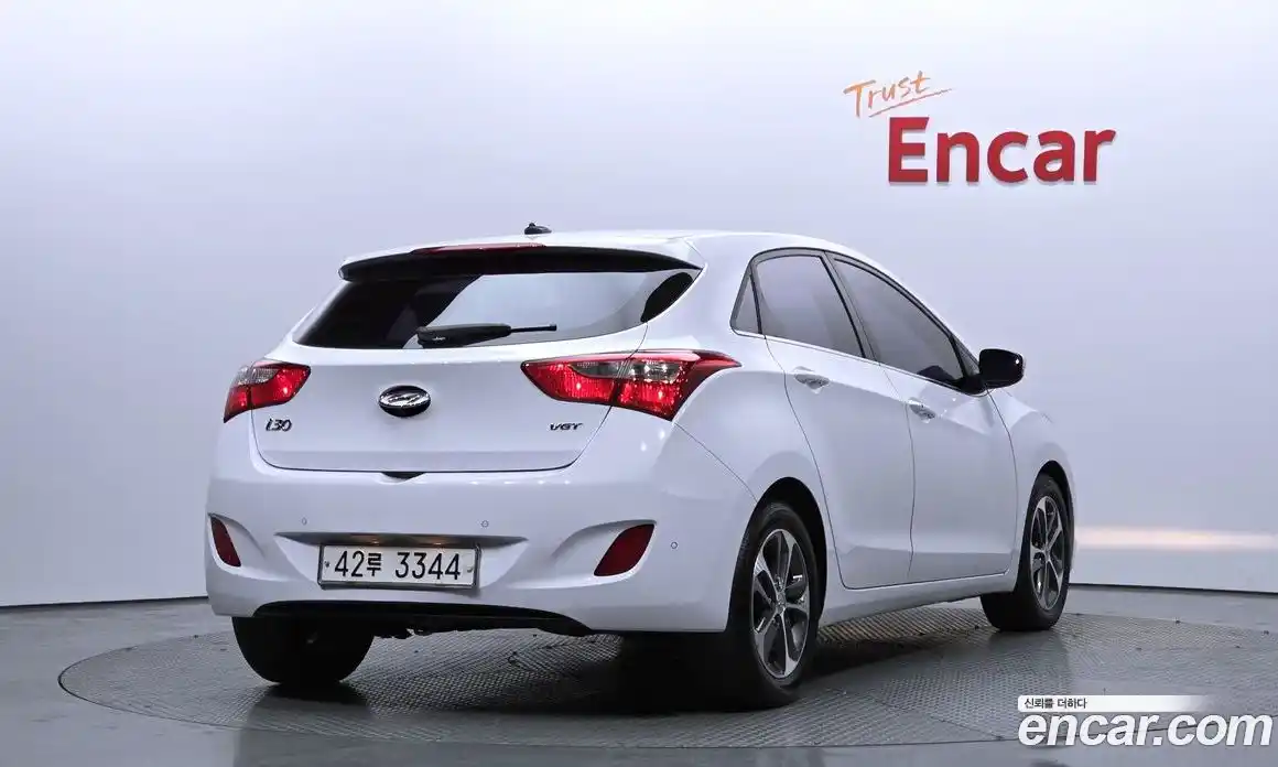 Hyundai i30 2015 1.6 Автомат в Москве № 127048, фото 9