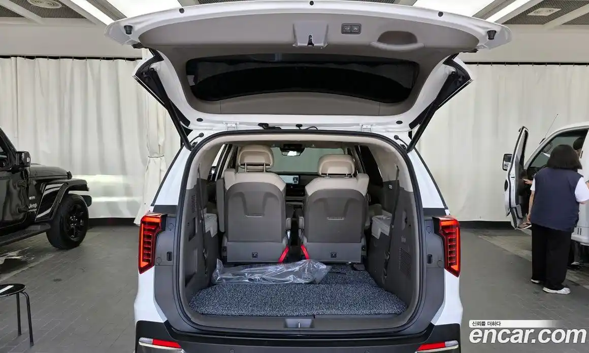 Kia Canival 2024 3.5 Автомат в Москве № 131413, фото 20