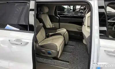 Kia Canival 2024 3.5 Автомат в Москве № 131413, миниатюра 9