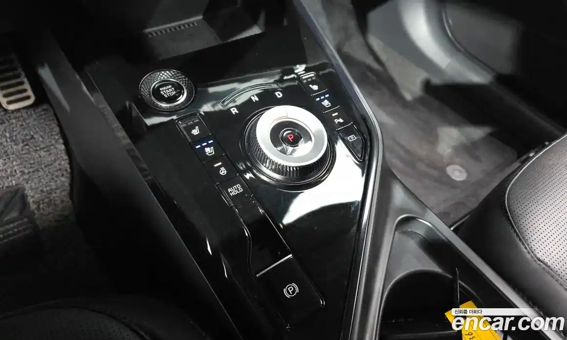 Kia Niro 2024 1.6 Автомат в Москве № 133963, фото 13