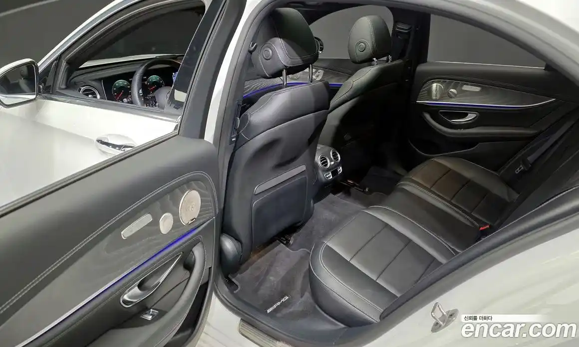 Mercedes-Benz E-Class 2022 2.0 Автомат в Москве № 138560, фото 17