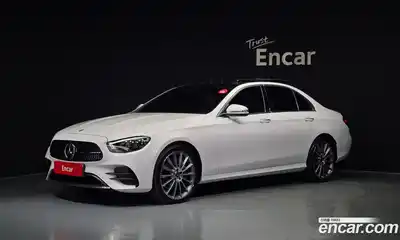 Mercedes-Benz E-Class 2022 2.0 Автомат в Москве № 138560, миниатюра 2
