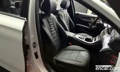 Mercedes-Benz E-Class 2022 2.0 Автомат в Москве № 138560, миниатюра 6