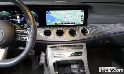 Mercedes-Benz E-Class 2022 2.0 Автомат в Москве № 138560, миниатюра 8