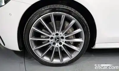 Mercedes-Benz E-Class 2022 2.0 Автомат в Москве № 138560, миниатюра 9