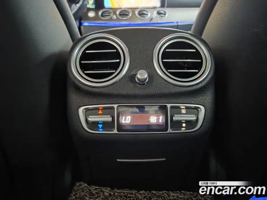 Mercedes-Benz E-Class 2020 2.0 Автомат в Москве № 142124, фото 18