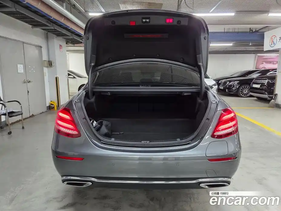 Mercedes-Benz E-Class 2020 2.0 Автомат в Москве № 142124, фото 19