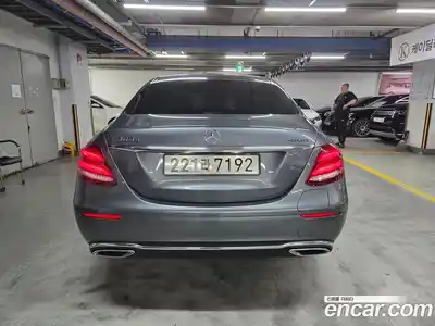 Mercedes-Benz E-Class 2020 2.0 Автомат в Москве № 142124, миниатюра 3