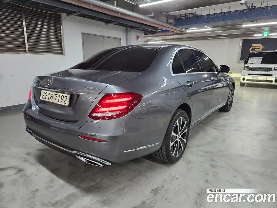 Mercedes-Benz E-Class 2020 2.0 Автомат в Москве № 142124, фото 4