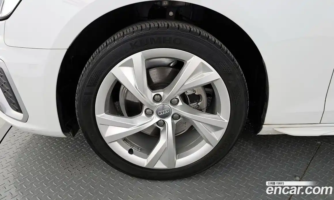 Audi A4 2021 2.0 Автомат в Москве № 149547, фото 3