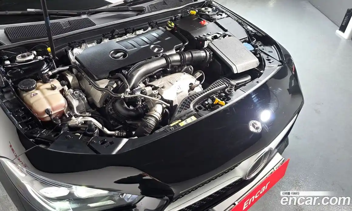 Mercedes-Benz CLA-Class 2023 2.0 Автомат в Москве № 150933, фото 13