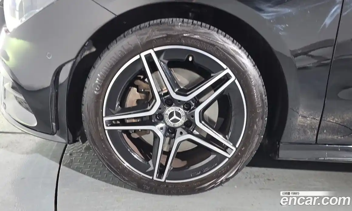 Mercedes-Benz CLA-Class 2023 2.0 Автомат в Москве № 150933, фото 17