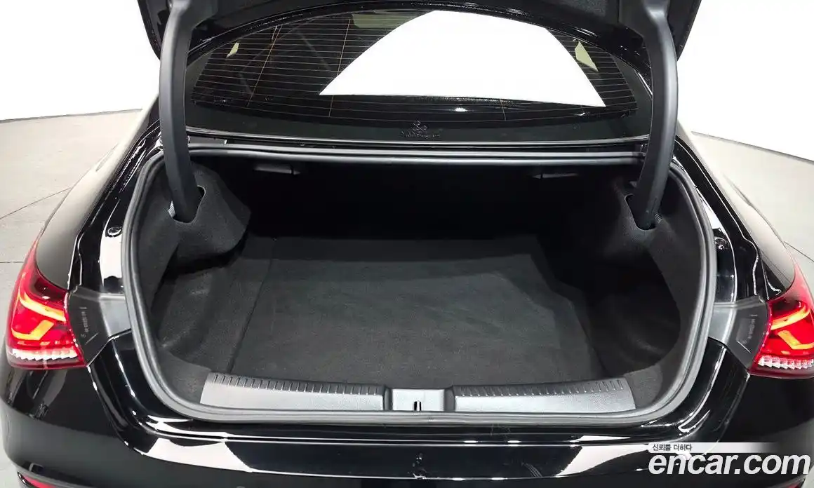 Mercedes-Benz CLA-Class 2023 2.0 Автомат в Москве № 150933, фото 3