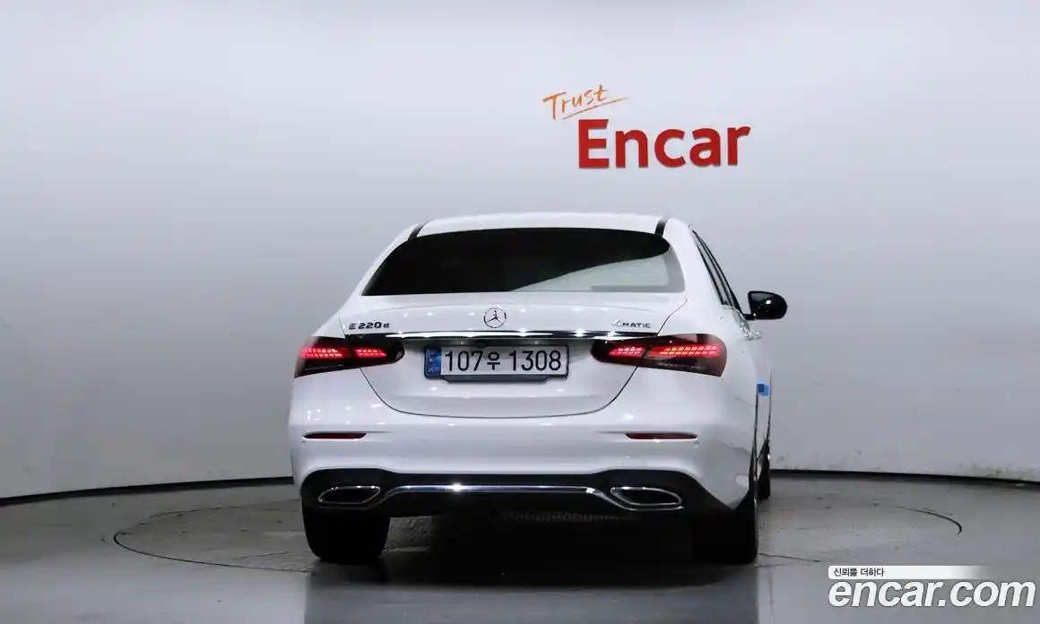 Mercedes-Benz E-Class 2021 1.9 Автомат в Москве № 160658, фото 10