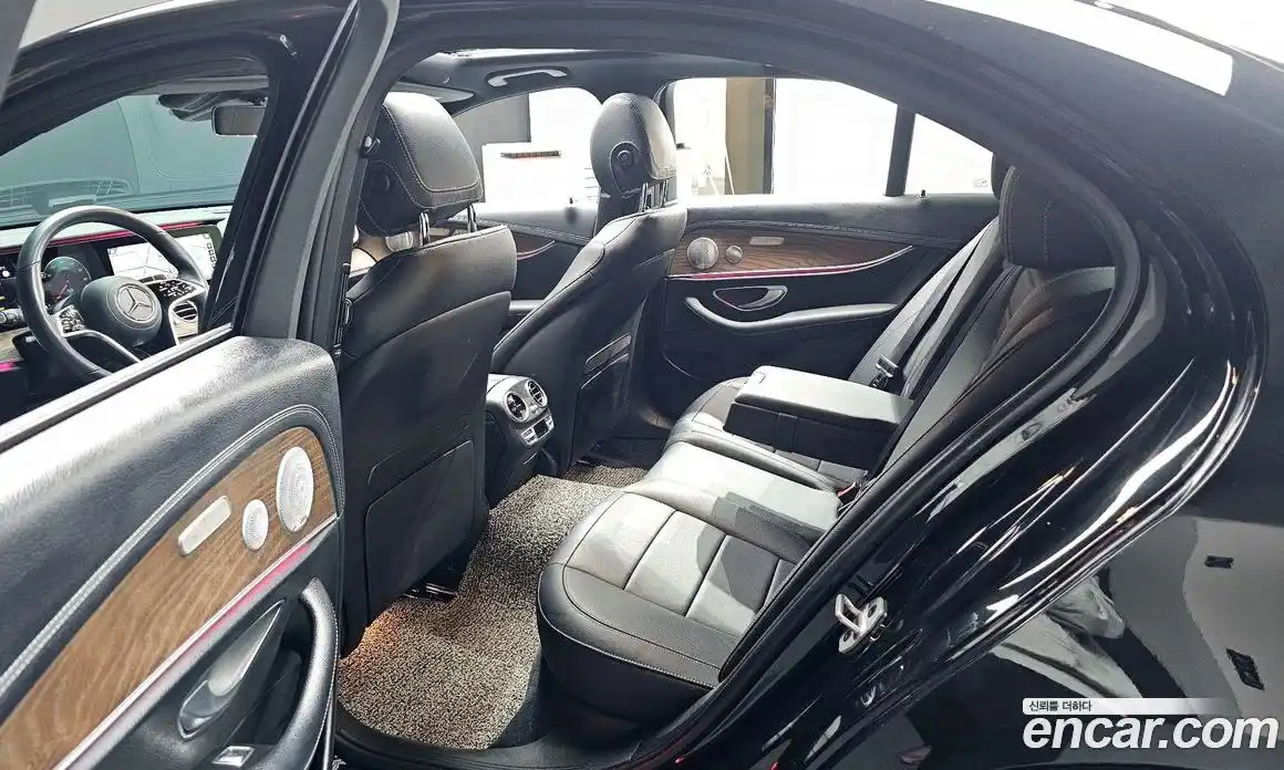 Mercedes-Benz E-Class 2021 2.0 Автомат в Москве № 161537, фото 14