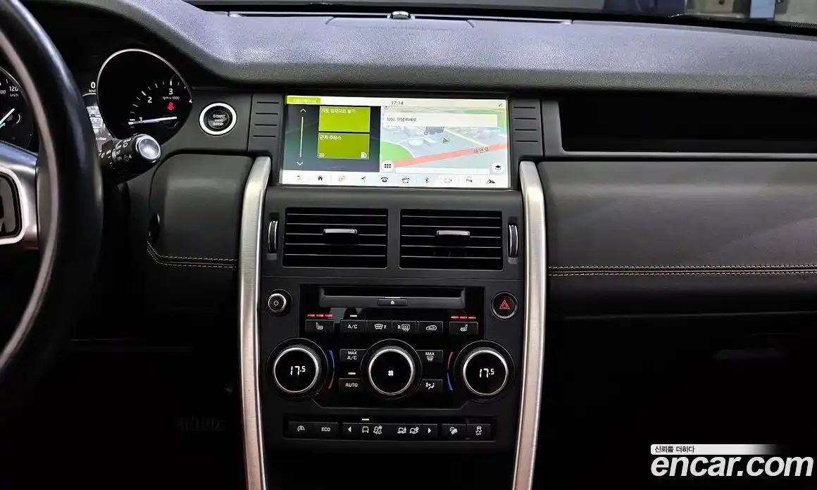 Land Rover Discovery Sport 2017 2.0 Автомат в Москве № 166564, фото 1