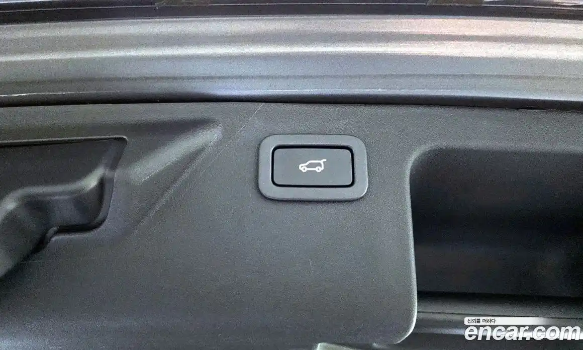 Land Rover Discovery Sport 2017 2.0 Автомат в Москве № 166564, фото 17