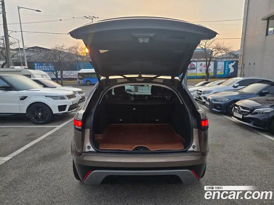 Land Rover Range-Rover Velar 2019 2.0 Автомат в Москве № 166783, фото 10