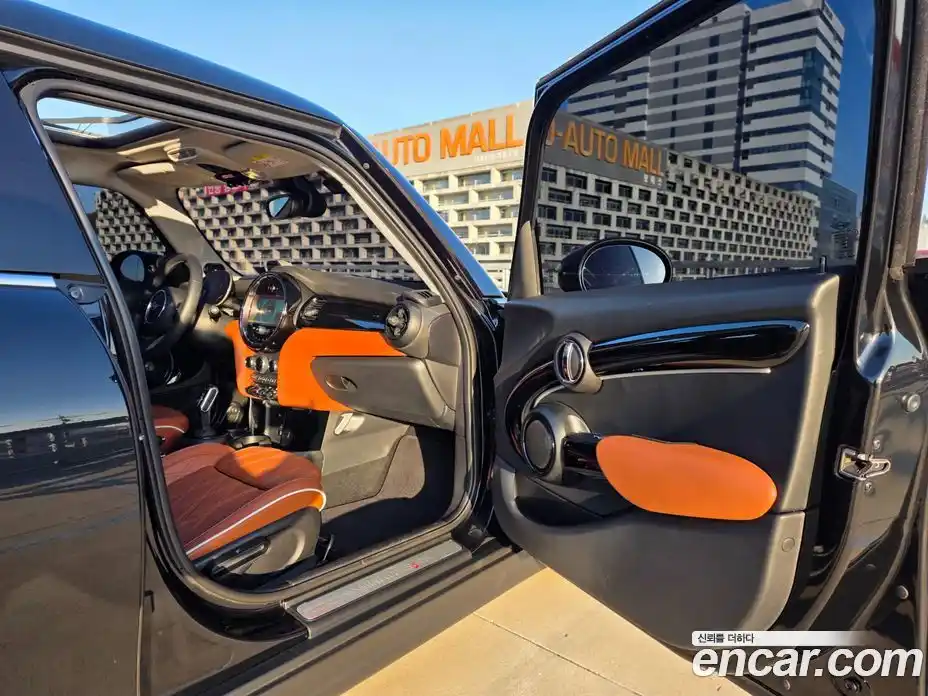 Mini Cooper 2023 2.0 Автомат в Москве № 167436, фото 16