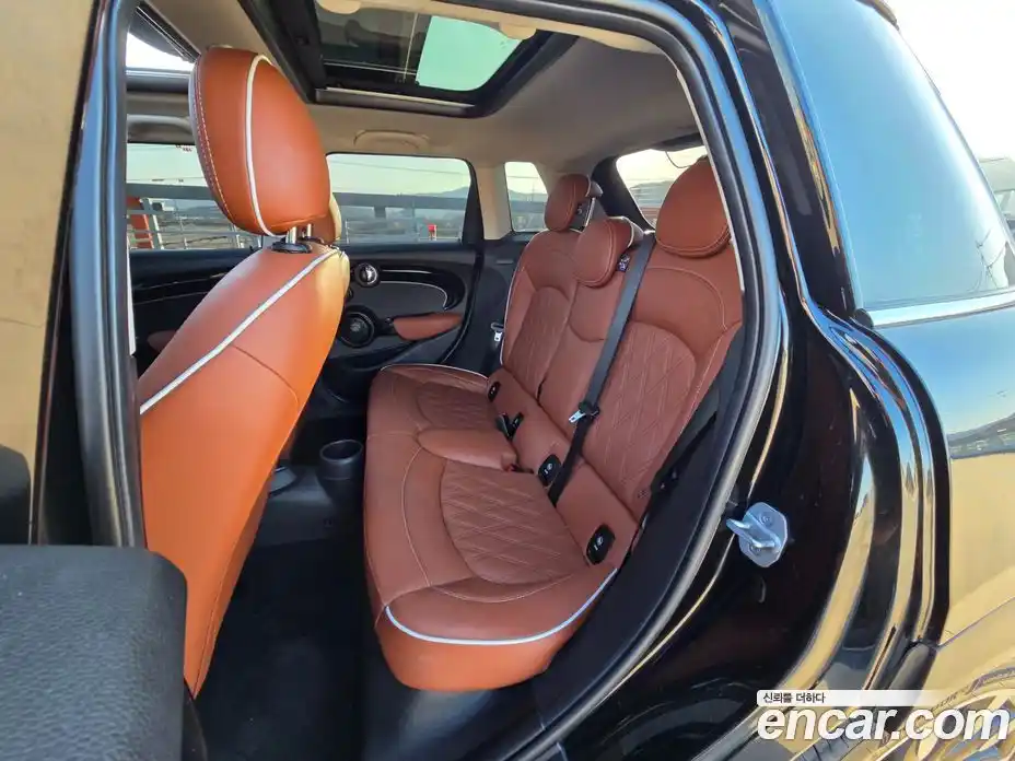 Mini Cooper 2023 2.0 Автомат в Москве № 167436, фото 18