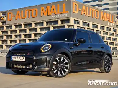 Mini Cooper 2023 2.0 Автомат в Москве № 167436, миниатюра 2