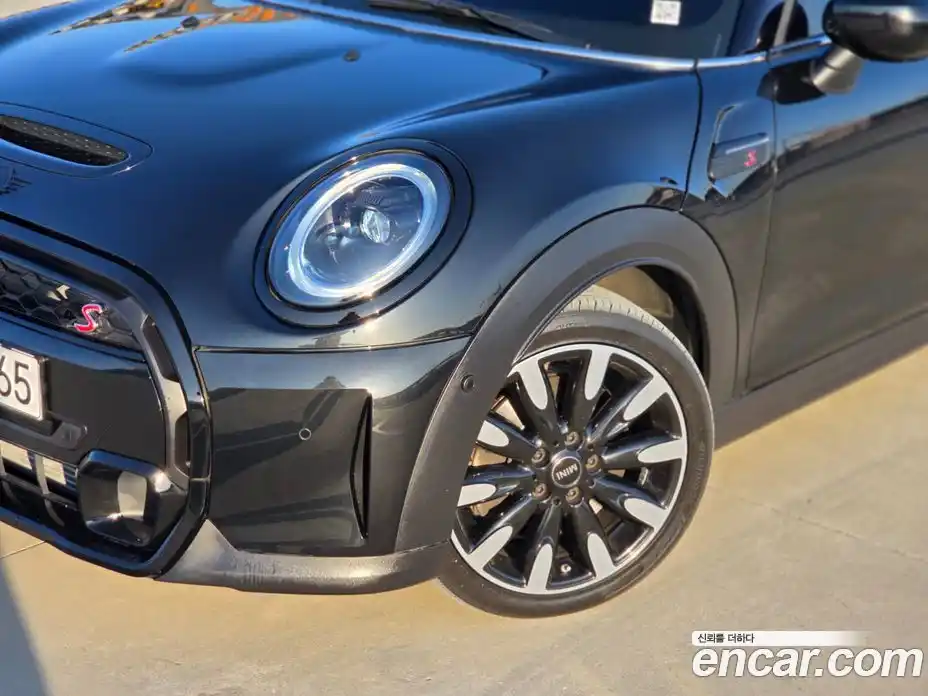 Mini Cooper 2023 2.0 Автомат в Москве № 167436, фото 3