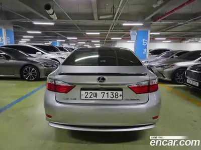 Lexus ES 2013 2.5 Автомат в Москве № 168321, миниатюра 4